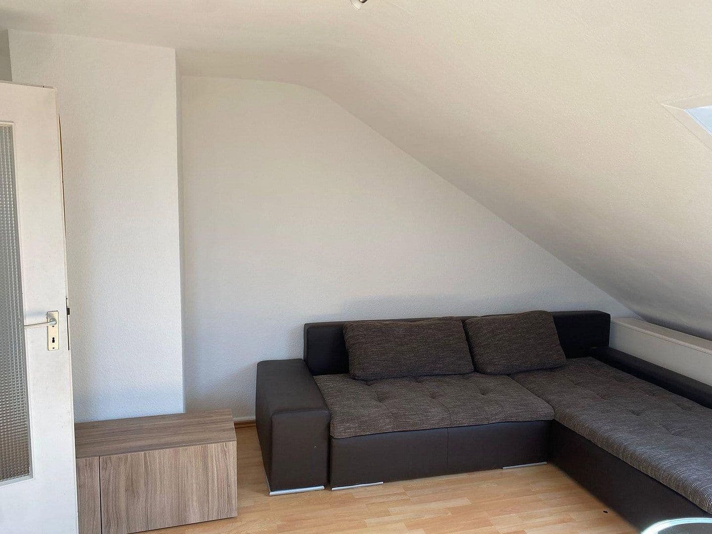Pronájem bytu 1+1 29 m², Fleckenbühlstr. 20, Frankfurt am Main - Bonames, Hessen Pronájem bytu 1+1 29 m², Fleckenbühlstr. 20, Frankfurt am Main - Bonames, Hessen