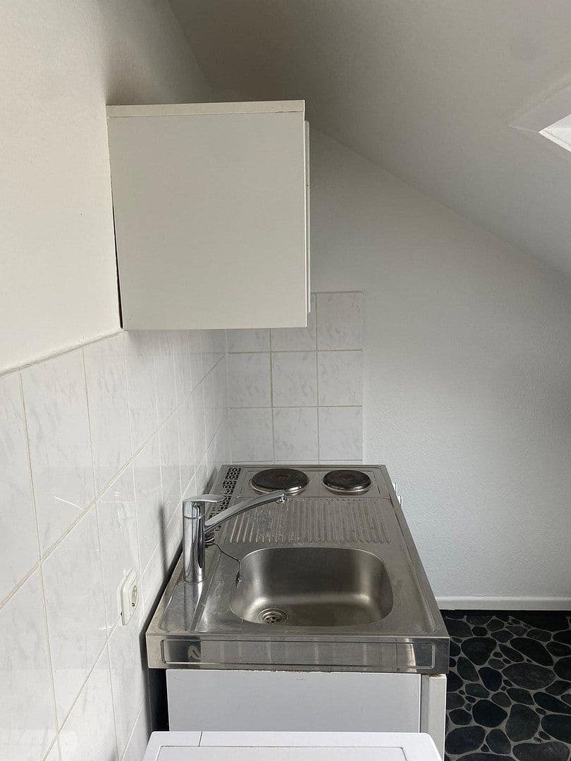Pronájem bytu 1+1 29 m², Fleckenbühlstr. 20, Frankfurt am Main - Bonames, Hessen Pronájem bytu 1+1 29 m², Fleckenbühlstr. 20, Frankfurt am Main - Bonames, Hessen