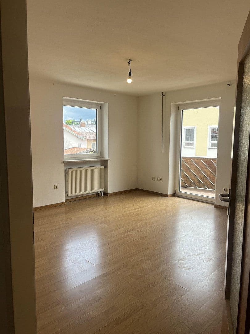 Pronájem bytu 2+1 59 m², Traunstein, Bavorsko Pronájem bytu 2+1 59 m², Traunstein, Bavorsko
