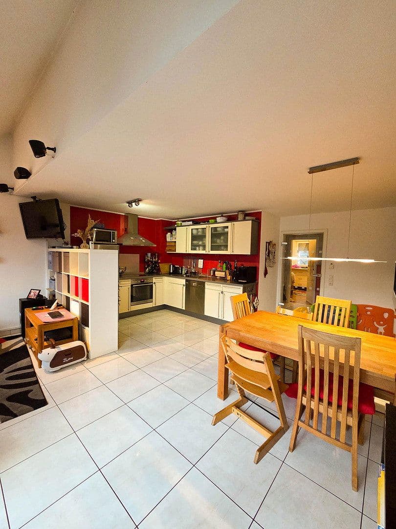 Prodej bytu 3+1 75 m², Bachstr. 3, Hürth, Severní Porýní-Vestfálsko Prodej bytu 3+1 75 m², Bachstr. 3, Hürth, Severní Porýní-Vestfálsko