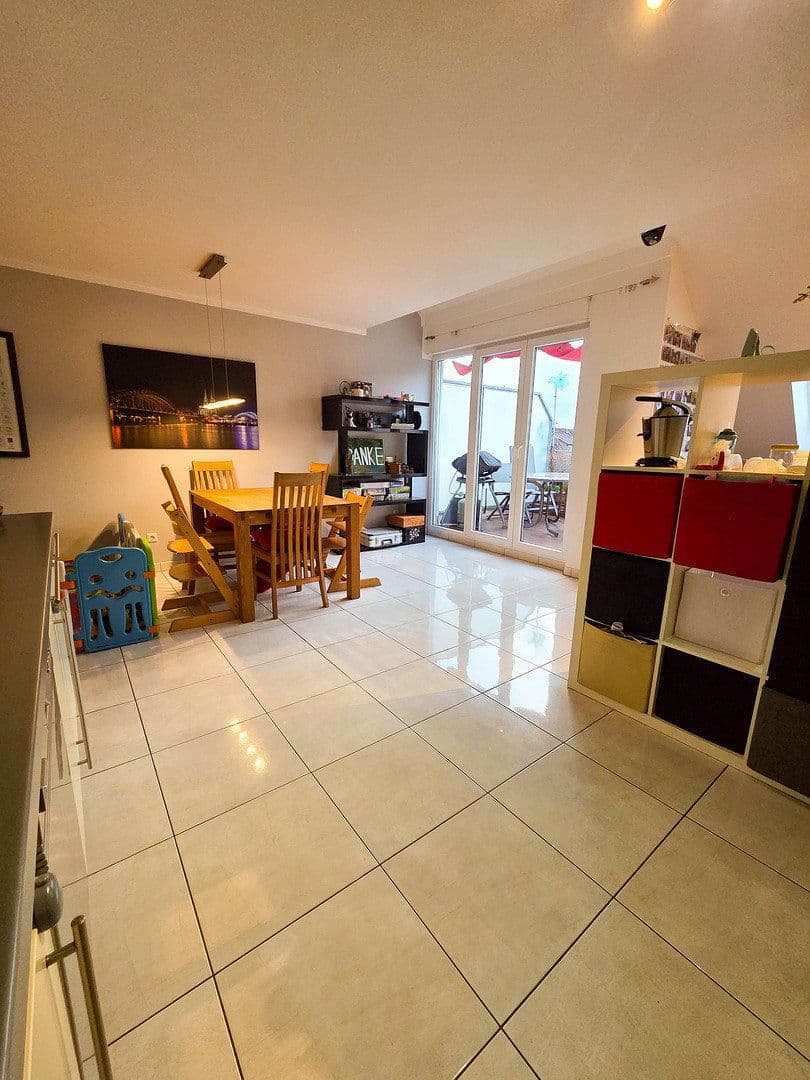 Prodej bytu 3+1 75 m², Bachstr. 3, Hürth, Severní Porýní-Vestfálsko Prodej bytu 3+1 75 m², Bachstr. 3, Hürth, Severní Porýní-Vestfálsko