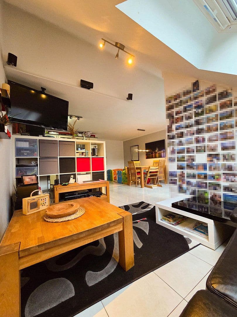 Prodej bytu 3+1 75 m², Bachstr. 3, Hürth, Severní Porýní-Vestfálsko Prodej bytu 3+1 75 m², Bachstr. 3, Hürth, Severní Porýní-Vestfálsko