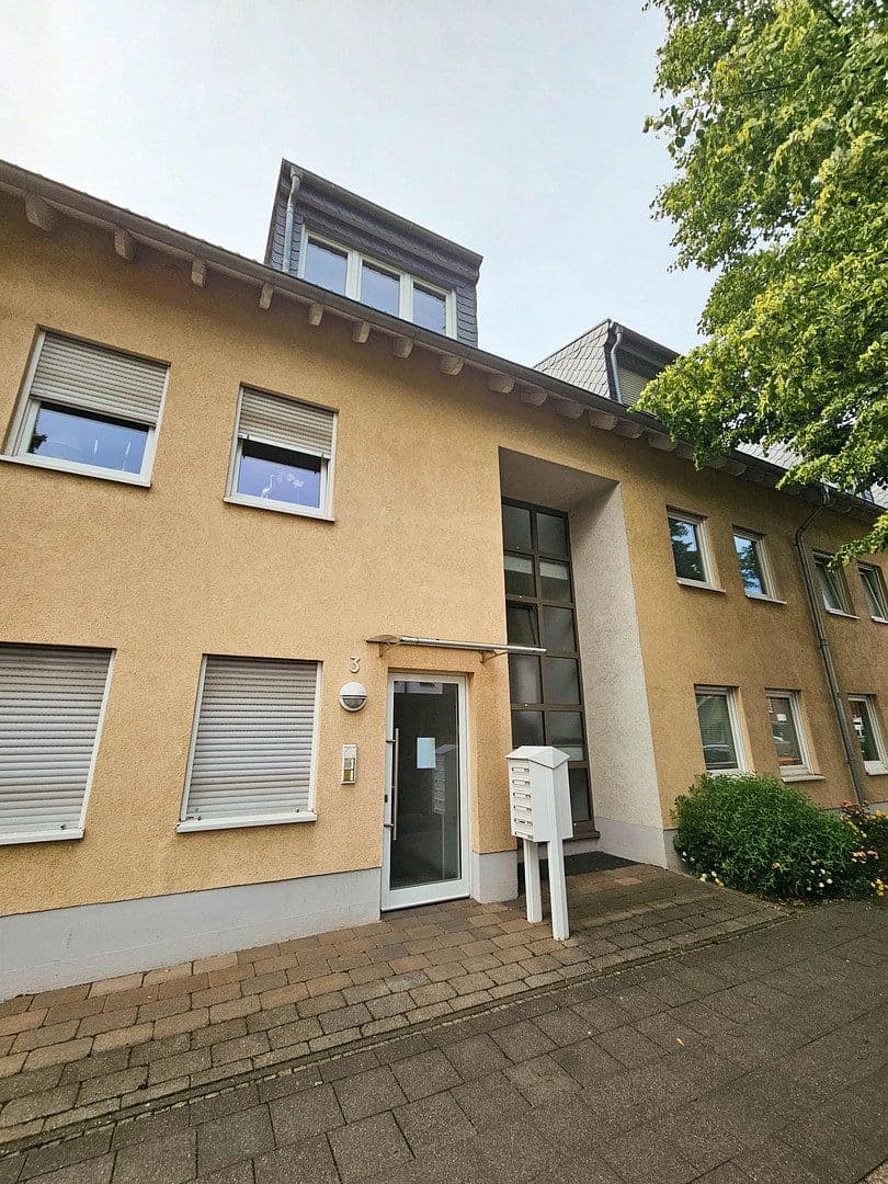 Prodej bytu 3+1 75 m², Bachstr. 3, Hürth, Severní Porýní-Vestfálsko Prodej bytu 3+1 75 m², Bachstr. 3, Hürth, Severní Porýní-Vestfálsko
