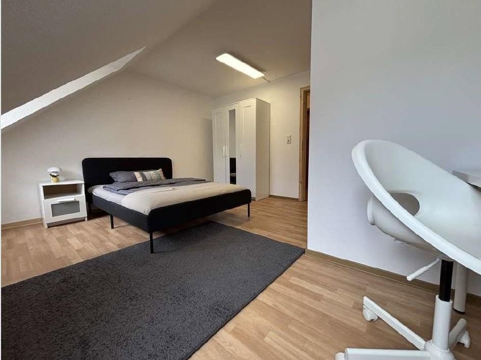 Pronájem bytu 3+1 63 m², Klenzestraße 49, München, Bavorsko Pronájem bytu 3+1 63 m², Klenzestraße 49, München, Bavorsko