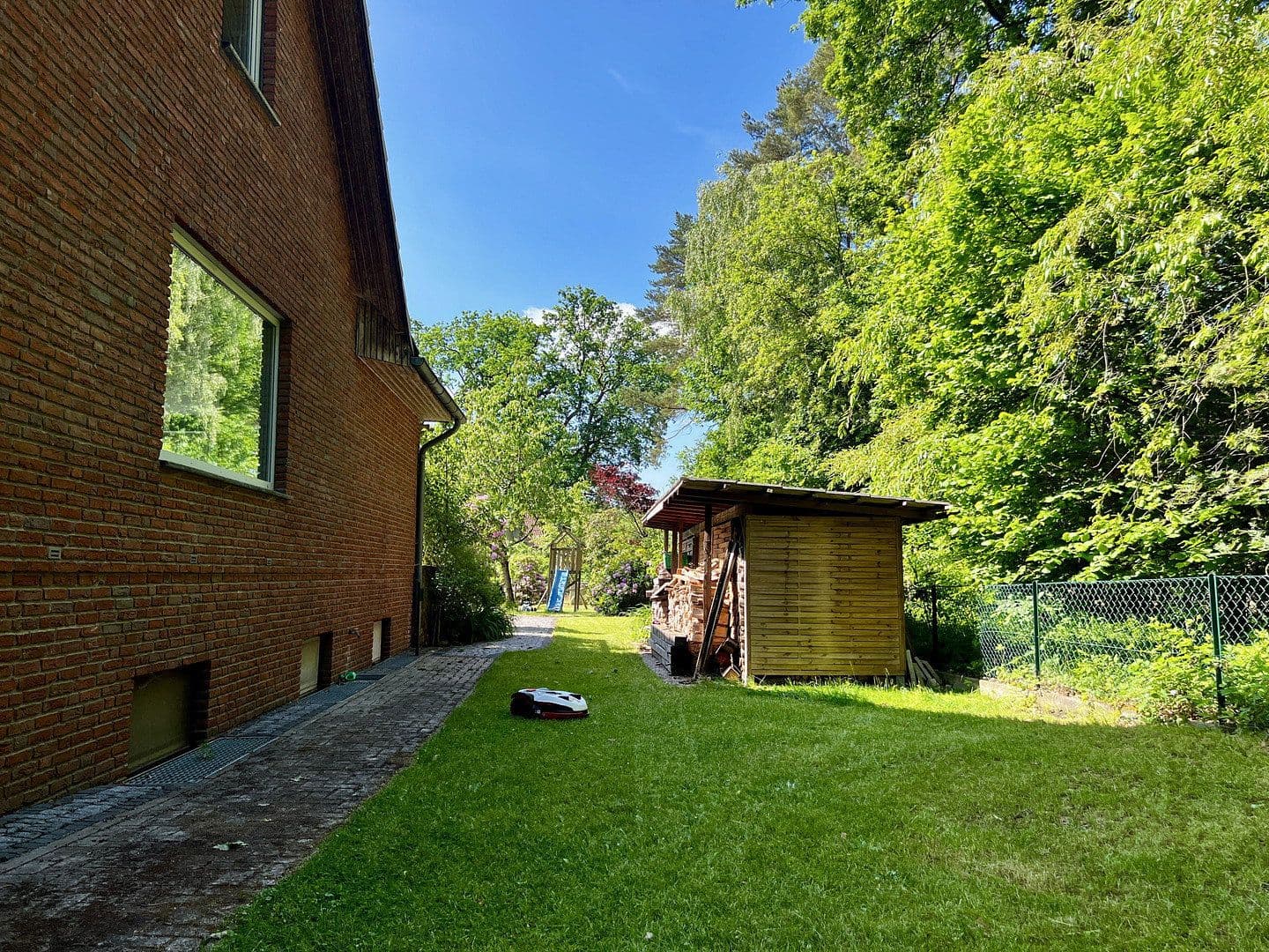 Prodej domu 245 m², pozemek 2.329 m², Winsen (Aller), Dolní Sasko Prodej domu 245 m², pozemek 2.329 m², Winsen (Aller), Dolní Sasko