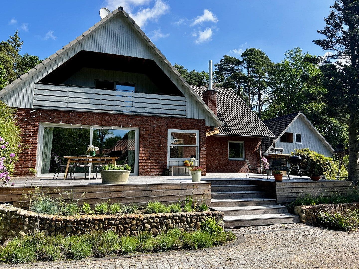 Prodej domu 245 m², pozemek 2.329 m², Winsen (Aller), Dolní Sasko Prodej domu 245 m², pozemek 2.329 m², Winsen (Aller), Dolní Sasko