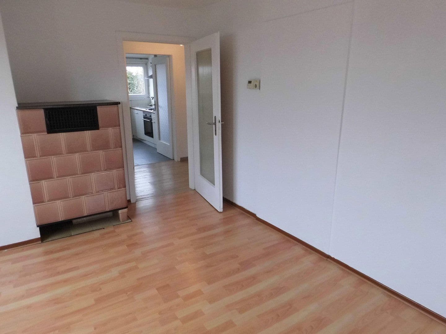 Pronájem bytu 3+1 72 m², Stuttgart, Bádensko-Württembersko Pronájem bytu 3+1 72 m², Stuttgart, Bádensko-Württembersko