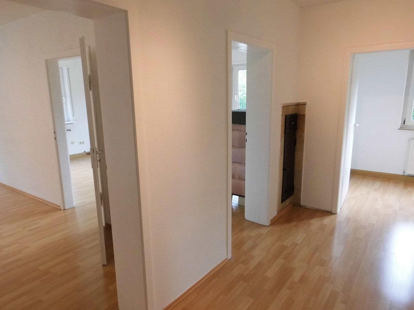 Pronájem bytu 3+1 72 m², Stuttgart, Bádensko-Württembersko Pronájem bytu 3+1 72 m², Stuttgart, Bádensko-Württembersko