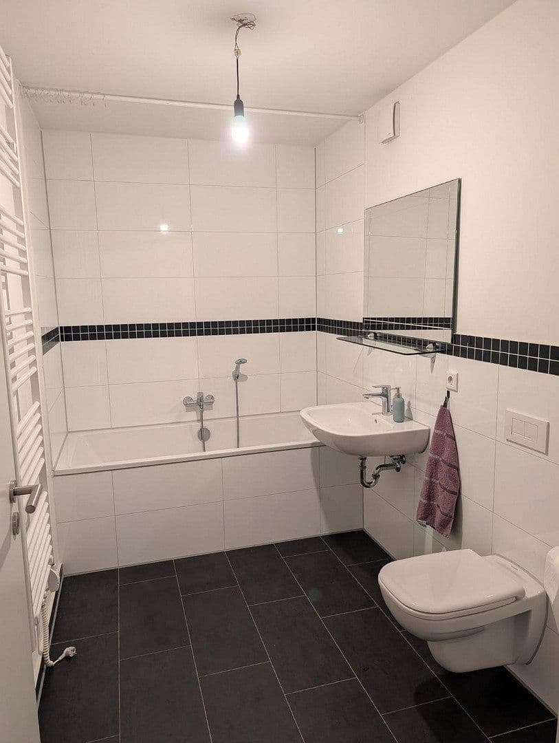 Pronájem bytu 4+1 113 m², Holsteiner Chaussee 171, Schnelsen-Eimsbüttel, Hamburg, Hamburg Pronájem bytu 4+1 113 m², Holsteiner Chaussee 171, Schnelsen-Eimsbüttel, Hamburg, Hamburg