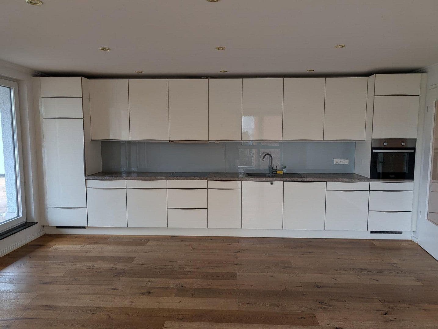 Pronájem bytu 4+1 113 m², Holsteiner Chaussee 171, Schnelsen-Eimsbüttel, Hamburg, Hamburg Pronájem bytu 4+1 113 m², Holsteiner Chaussee 171, Schnelsen-Eimsbüttel, Hamburg, Hamburg
