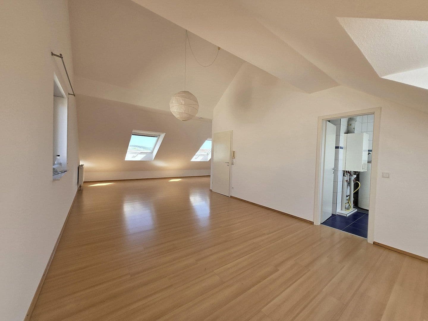 Pronájem domu 180 m², pozemek 388 m², Brühlstr. 39, Stutensee, Bádensko-Württembersko Pronájem domu 180 m², pozemek 388 m², Brühlstr. 39, Stutensee, Bádensko-Württembersko