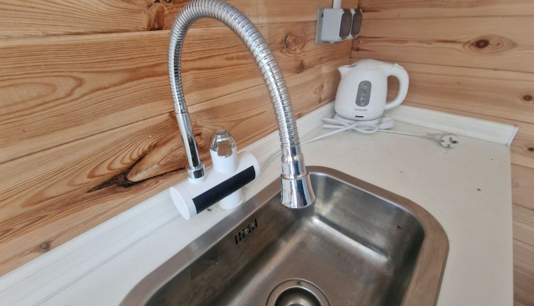 Prodej domu 50 m², pozemek 290 m², V Kolonii, Svinařov, Středočeský kraj Prodej domu 50 m², pozemek 290 m², V Kolonii, Svinařov, Středočeský kraj
