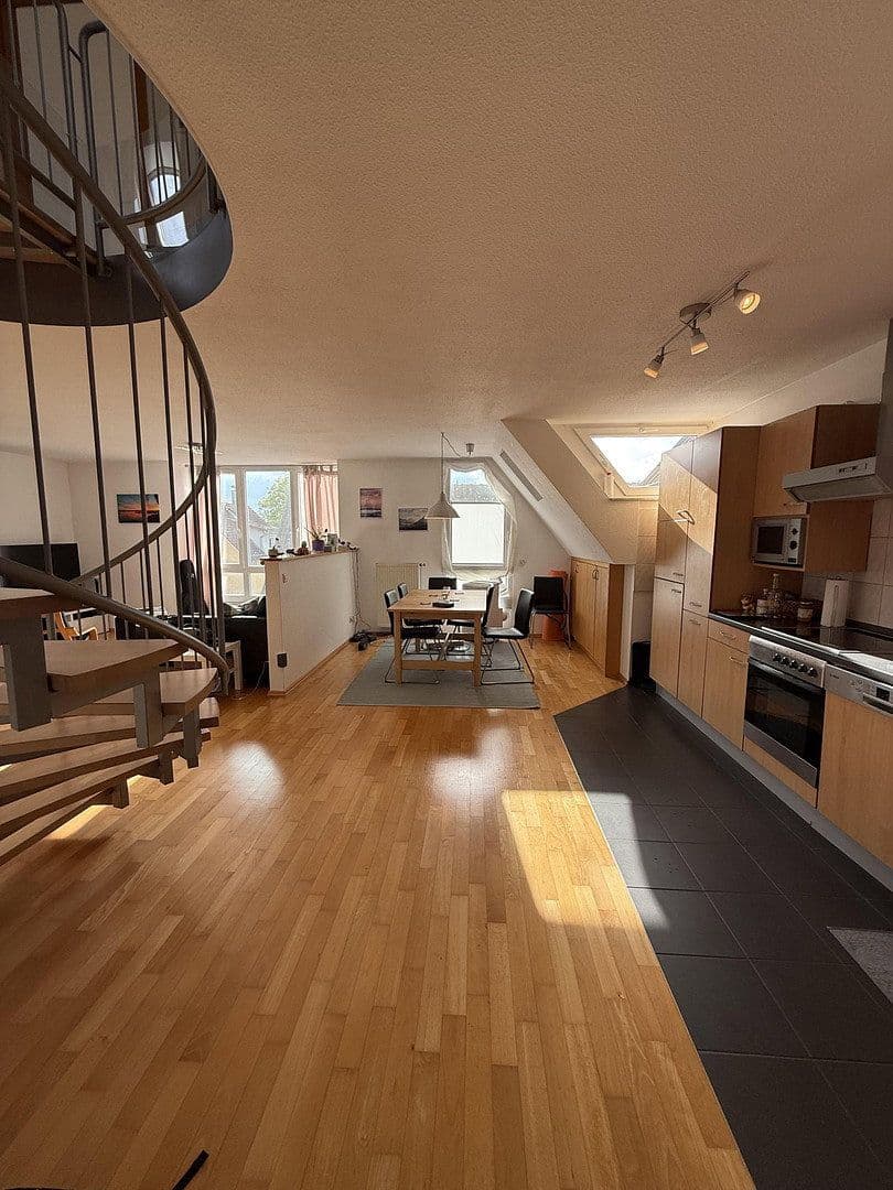 Pronájem bytu 2+kk 80 m², Korntal-Münchingen, Bádensko-Württembersko Pronájem bytu 2+kk 80 m², Korntal-Münchingen, Bádensko-Württembersko