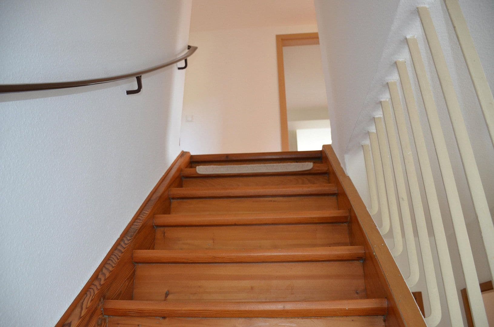 Pronájem domu 150 m², pozemek 1.000 m², Bammental, Bádensko-Württembersko Pronájem domu 150 m², pozemek 1.000 m², Bammental, Bádensko-Württembersko