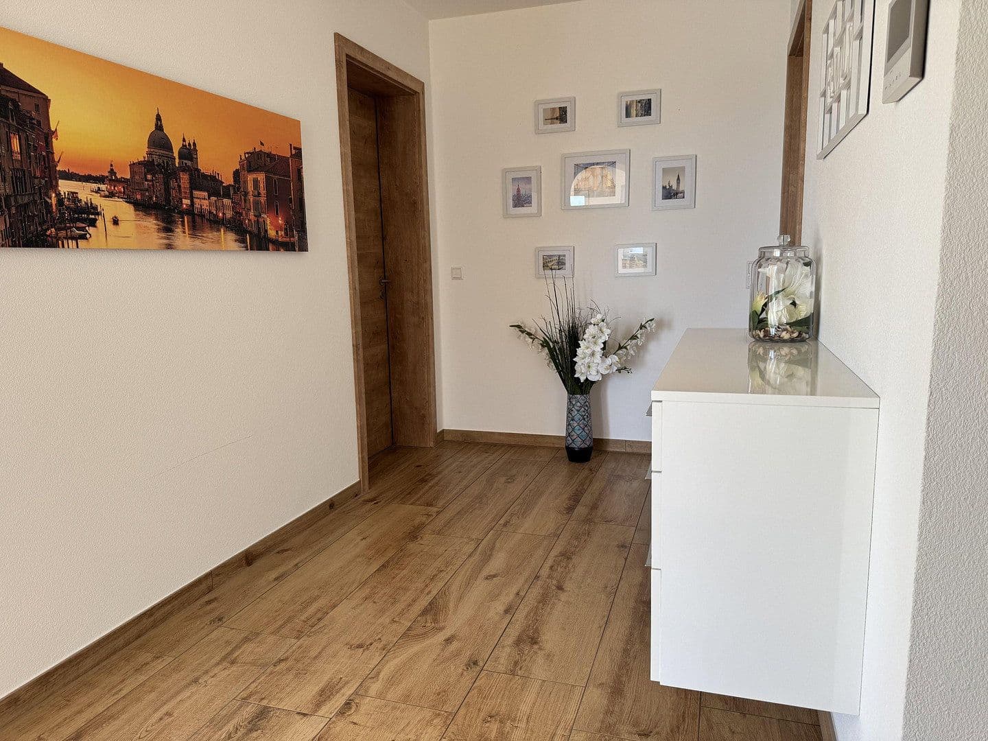 Prodej domu 227 m², pozemek 639 m², Laupheim, Bádensko-Württembersko Prodej domu 227 m², pozemek 639 m², Laupheim, Bádensko-Württembersko