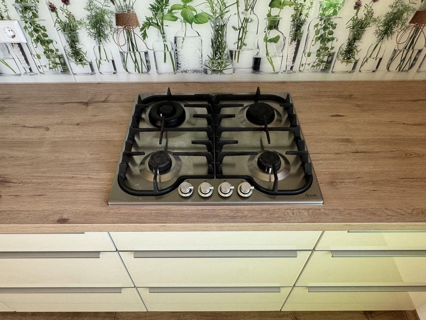 Prodej domu 227 m², pozemek 639 m², Laupheim, Bádensko-Württembersko Prodej domu 227 m², pozemek 639 m², Laupheim, Bádensko-Württembersko