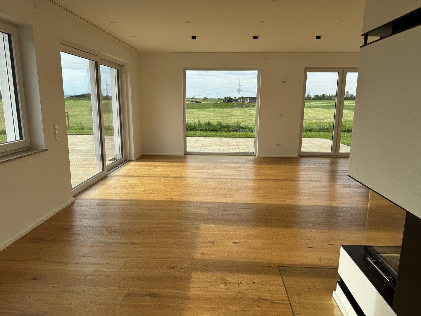 Prodej domu 227 m², pozemek 639 m², Laupheim, Bádensko-Württembersko Prodej domu 227 m², pozemek 639 m², Laupheim, Bádensko-Württembersko
