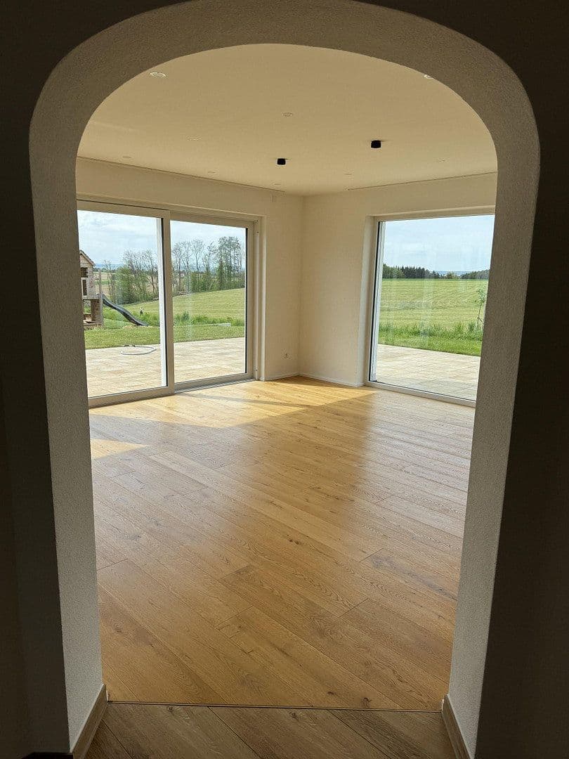 Prodej domu 227 m², pozemek 639 m², Laupheim, Bádensko-Württembersko Prodej domu 227 m², pozemek 639 m², Laupheim, Bádensko-Württembersko