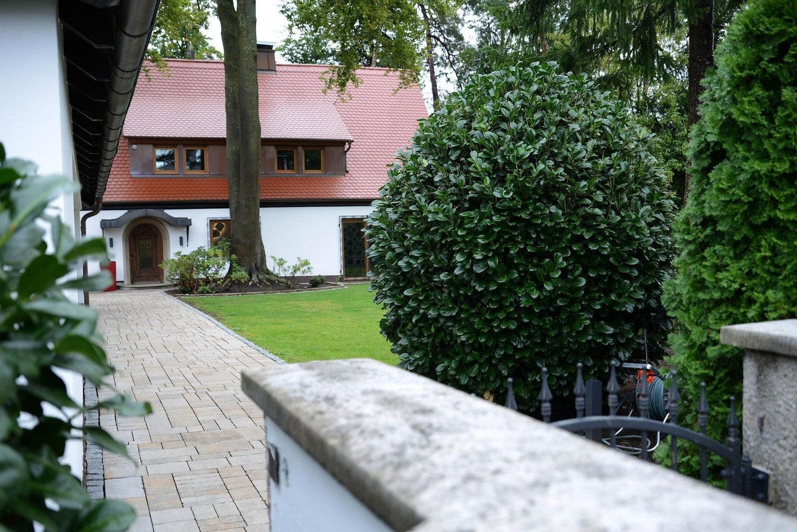 Prodej domu 340 m², pozemek 2.400 m², Hirschenau 7, Rückersdorf, Bavorsko Prodej domu 340 m², pozemek 2.400 m², Hirschenau 7, Rückersdorf, Bavorsko