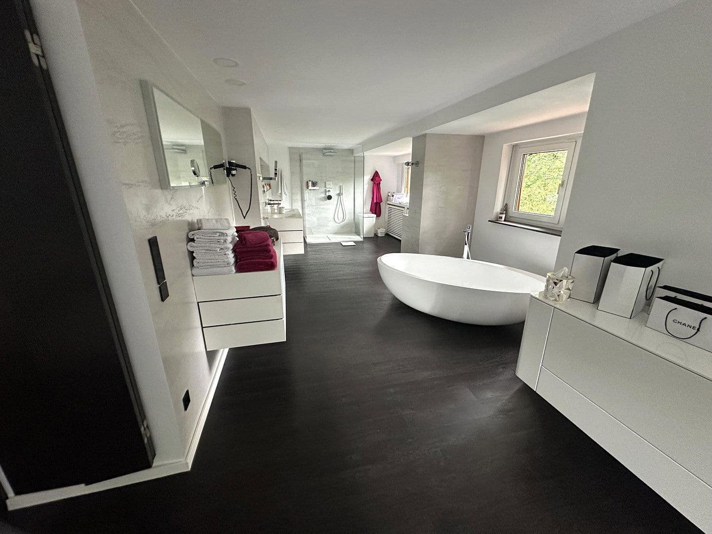 Prodej domu 340 m², pozemek 2.400 m², Hirschenau 7, Rückersdorf, Bavorsko Prodej domu 340 m², pozemek 2.400 m², Hirschenau 7, Rückersdorf, Bavorsko