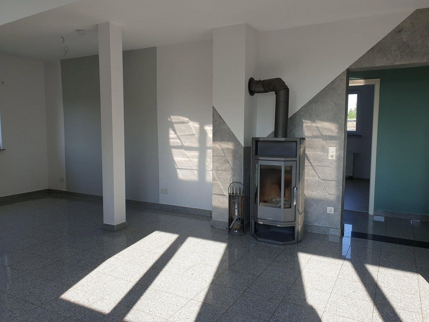 Prodej bytu 3+1 85 m², Langenfeld (Rheinland), Severní Porýní-Vestfálsko Prodej bytu 3+1 85 m², Langenfeld (Rheinland), Severní Porýní-Vestfálsko