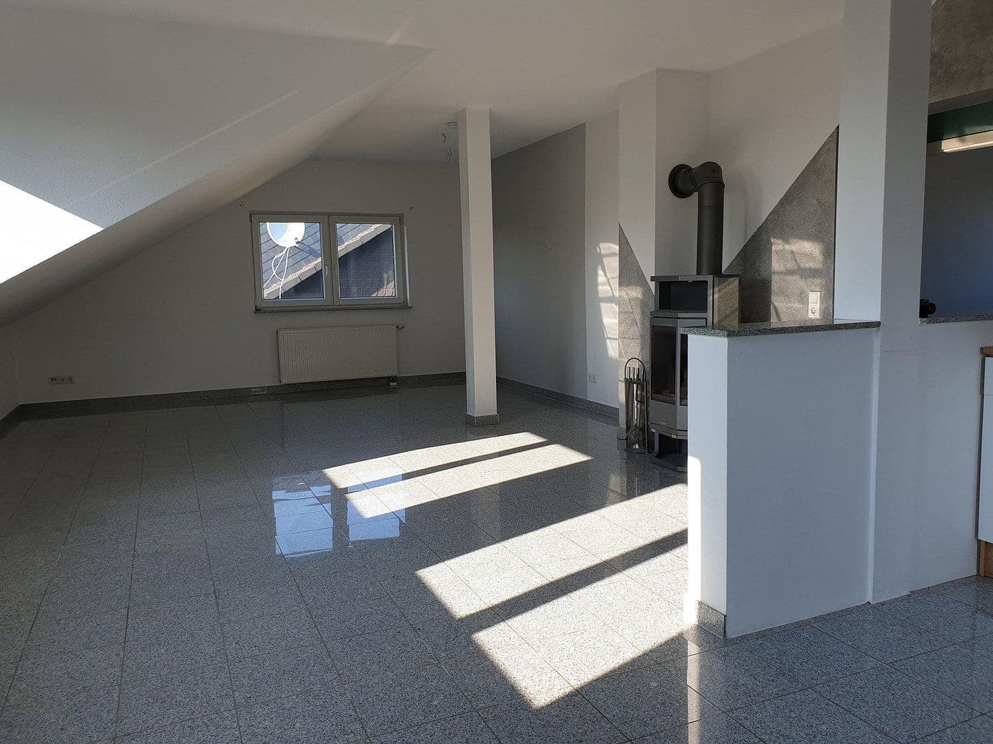 Prodej bytu 3+1 85 m², Langenfeld (Rheinland), Severní Porýní-Vestfálsko Prodej bytu 3+1 85 m², Langenfeld (Rheinland), Severní Porýní-Vestfálsko