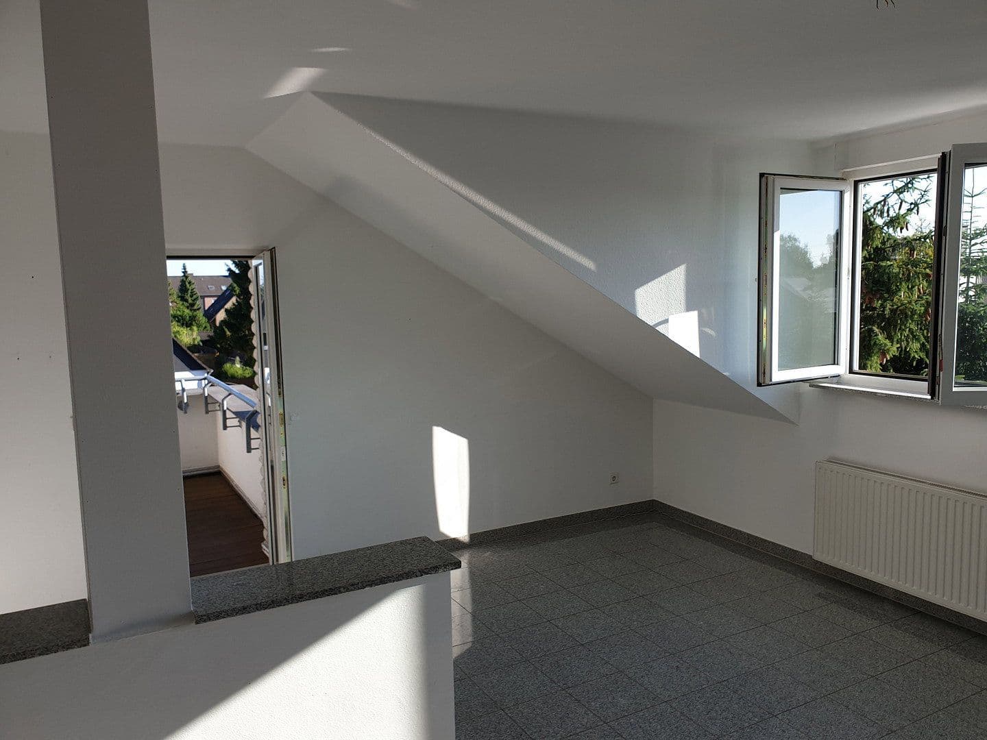 Prodej bytu 3+1 85 m², Langenfeld (Rheinland), Severní Porýní-Vestfálsko Prodej bytu 3+1 85 m², Langenfeld (Rheinland), Severní Porýní-Vestfálsko