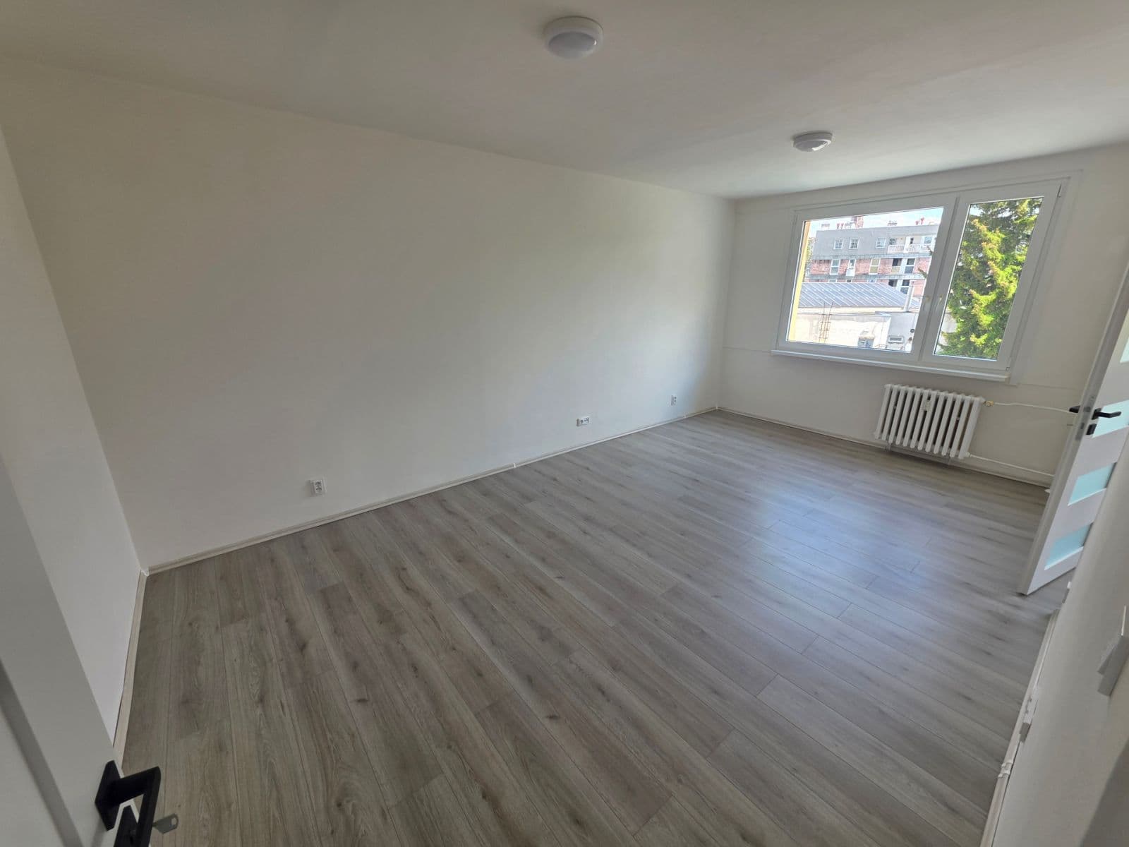 Prodej bytu 2+1 62 m², Budovatelů, Jablonec nad Nisou, Liberecký kraj Prodej bytu 2+1 62 m², Budovatelů, Jablonec nad Nisou, Liberecký kraj