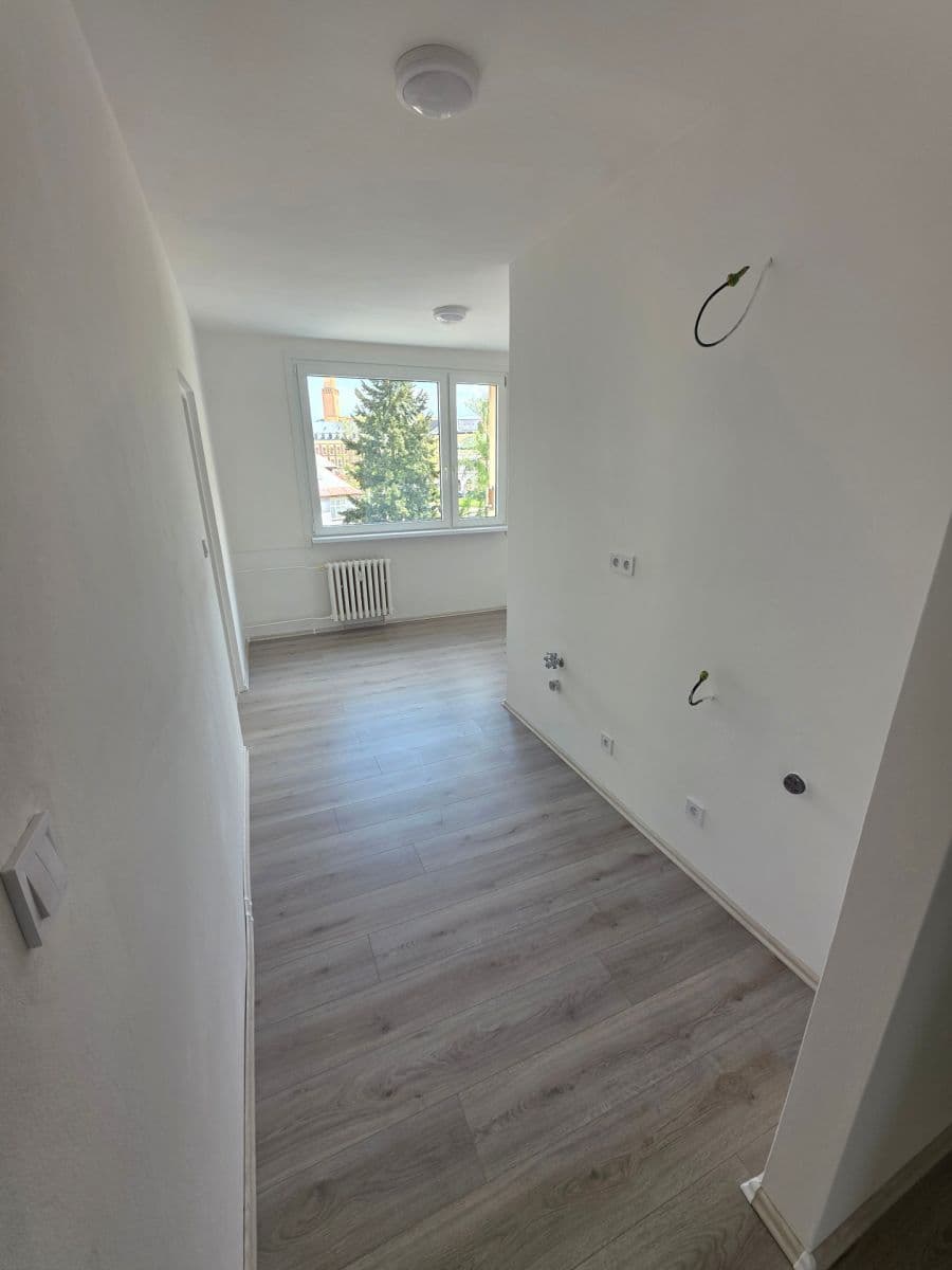Prodej bytu 2+1 62 m², Budovatelů, Jablonec nad Nisou, Liberecký kraj Prodej bytu 2+1 62 m², Budovatelů, Jablonec nad Nisou, Liberecký kraj