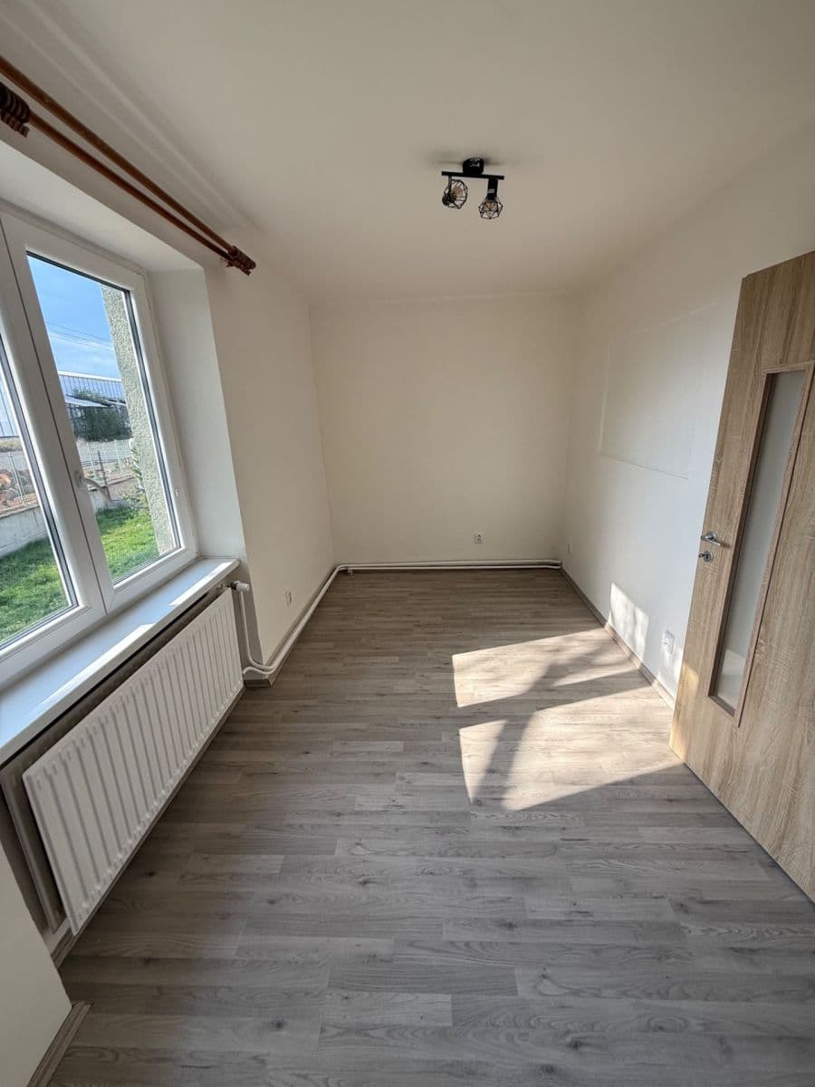 Pronájem bytu 3+1 61 m², U Stadionu, Bohušovice nad Ohří, Ústecký kraj Pronájem bytu 3+1 61 m², U Stadionu, Bohušovice nad Ohří, Ústecký kraj