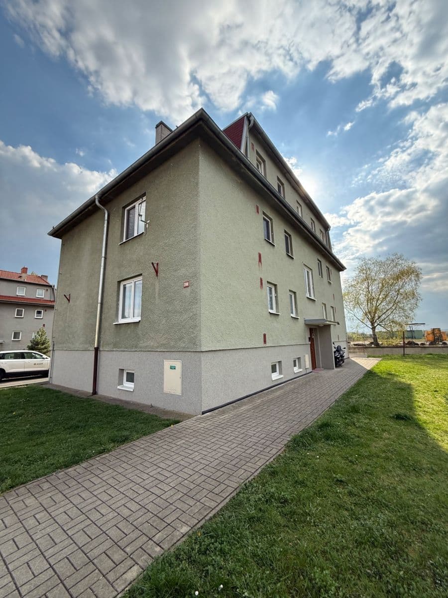 Pronájem bytu 3+1 61 m², U Stadionu, Bohušovice nad Ohří, Ústecký kraj Pronájem bytu 3+1 61 m², U Stadionu, Bohušovice nad Ohří, Ústecký kraj