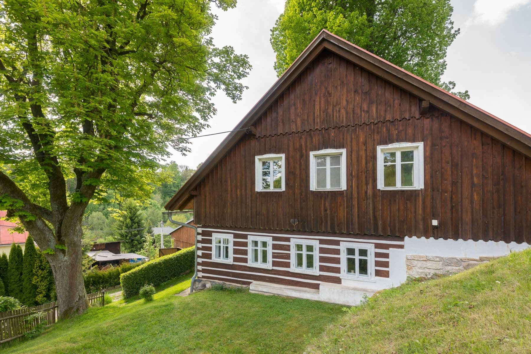 Prodej domu 226 m², pozemek 3.000 m², Česká Metuje, Královéhradecký kraj Prodej domu 226 m², pozemek 3.000 m², Česká Metuje, Královéhradecký kraj