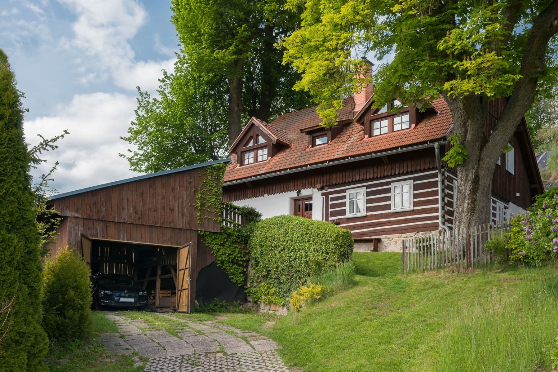 Prodej domu 226 m², pozemek 3.000 m², Česká Metuje, Královéhradecký kraj Prodej domu 226 m², pozemek 3.000 m², Česká Metuje, Královéhradecký kraj