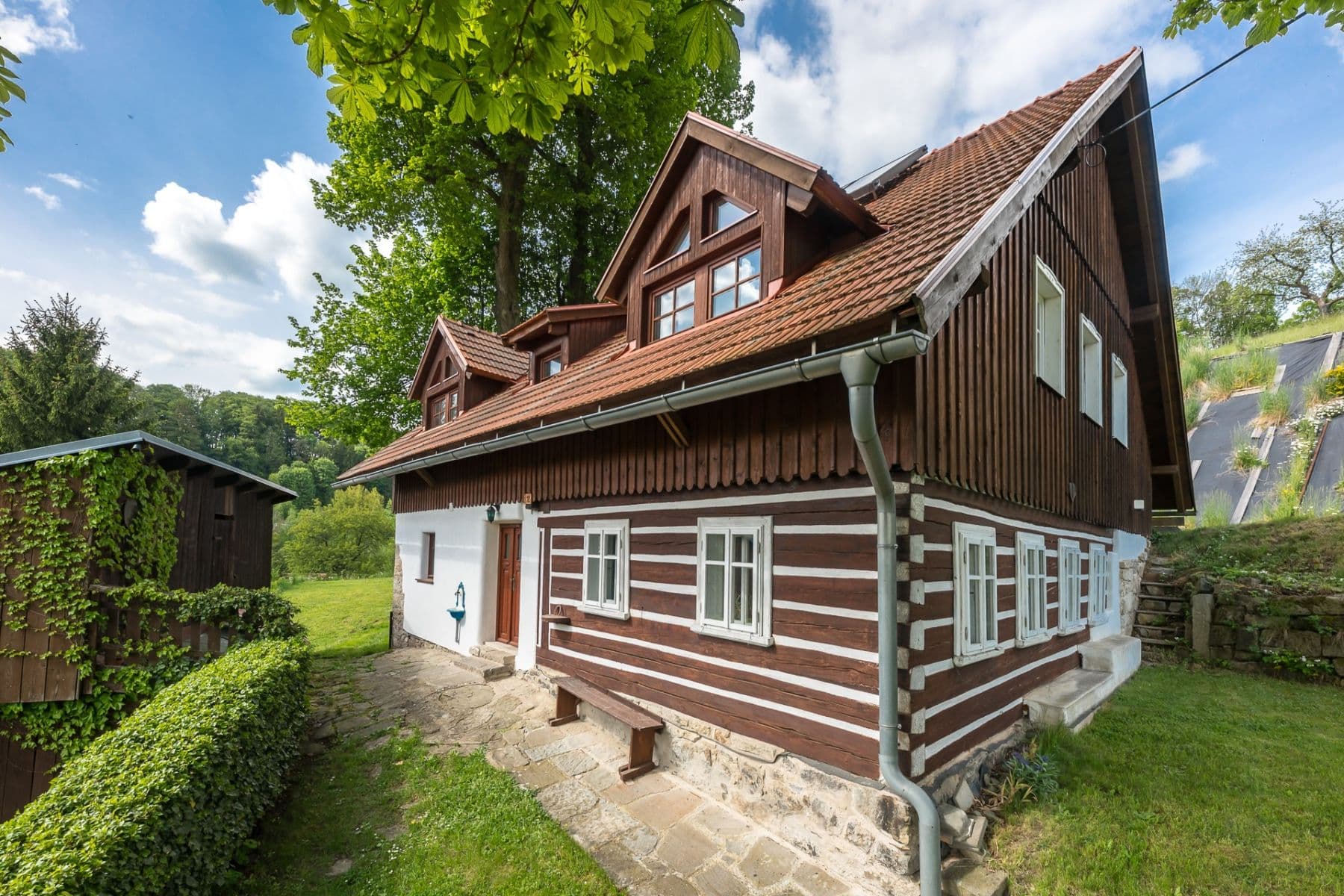 Prodej domu 226 m², pozemek 3.000 m², Česká Metuje, Královéhradecký kraj Prodej domu 226 m², pozemek 3.000 m², Česká Metuje, Královéhradecký kraj