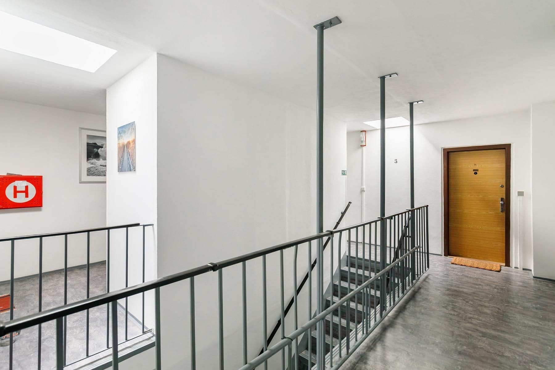 Prodej bytu 2+kk 58 m², Proutěná, Praha, Praha Prodej bytu 2+kk 58 m², Proutěná, Praha, Praha