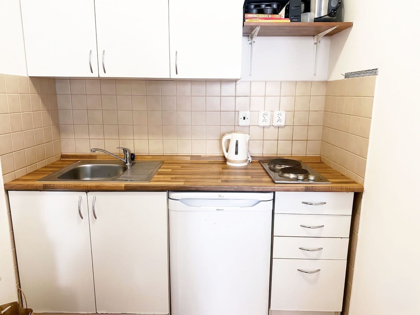 Prodej bytu 1+kk 31 m², Novovysočanská, Praha, Praha Prodej bytu 1+kk 31 m², Novovysočanská, Praha, Praha