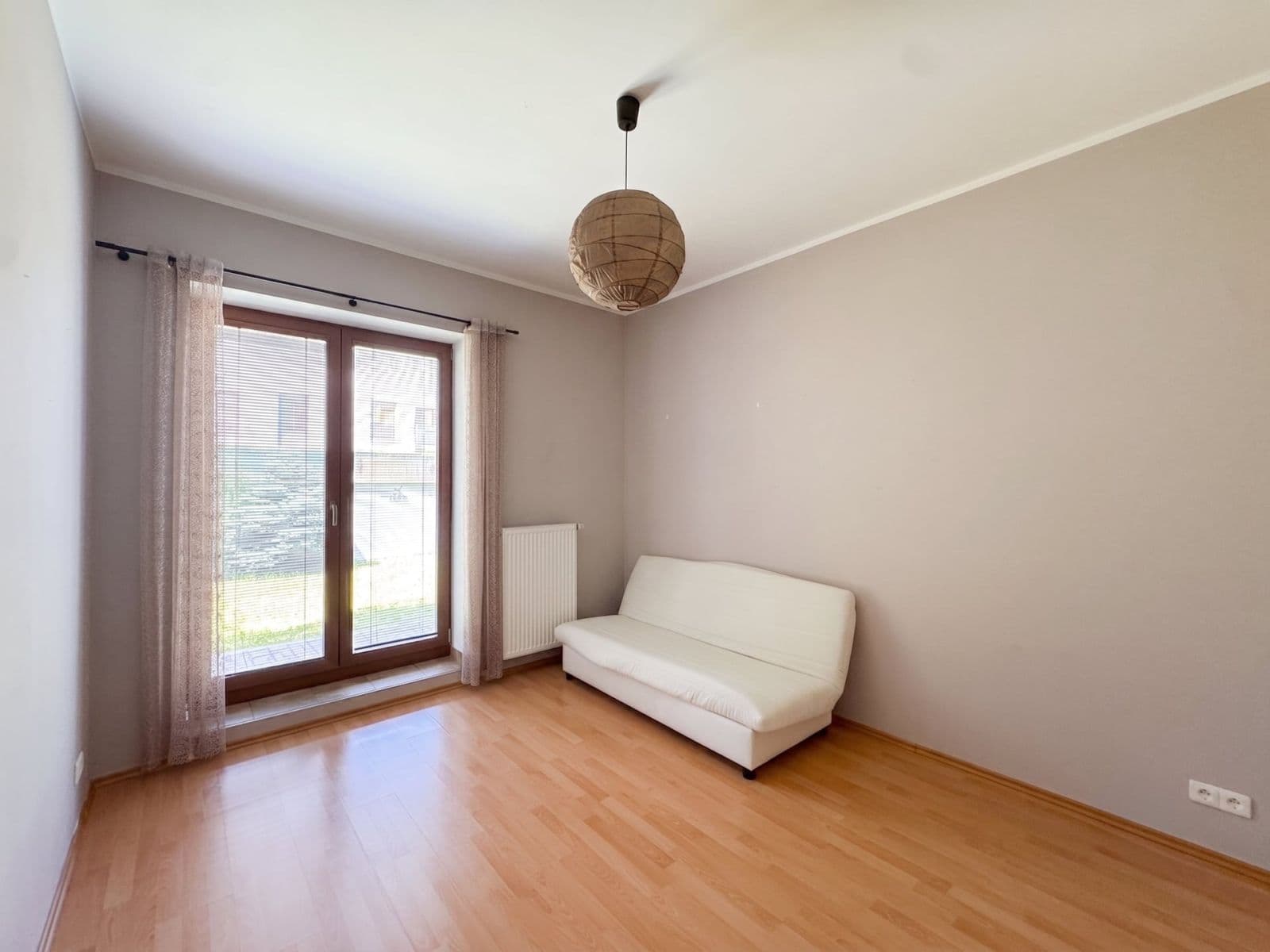 Pronájem bytu 3+kk 84 m², Lomená, Zbuzany, Středočeský kraj Pronájem bytu 3+kk 84 m², Lomená, Zbuzany, Středočeský kraj