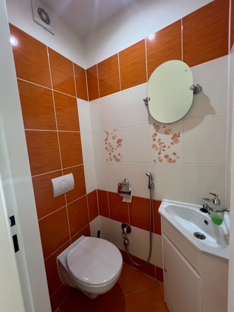 Pronájem bytu 2+1 64 m², Gagarinova, Karlovy Vary, Karlovarský kraj Pronájem bytu 2+1 64 m², Gagarinova, Karlovy Vary, Karlovarský kraj