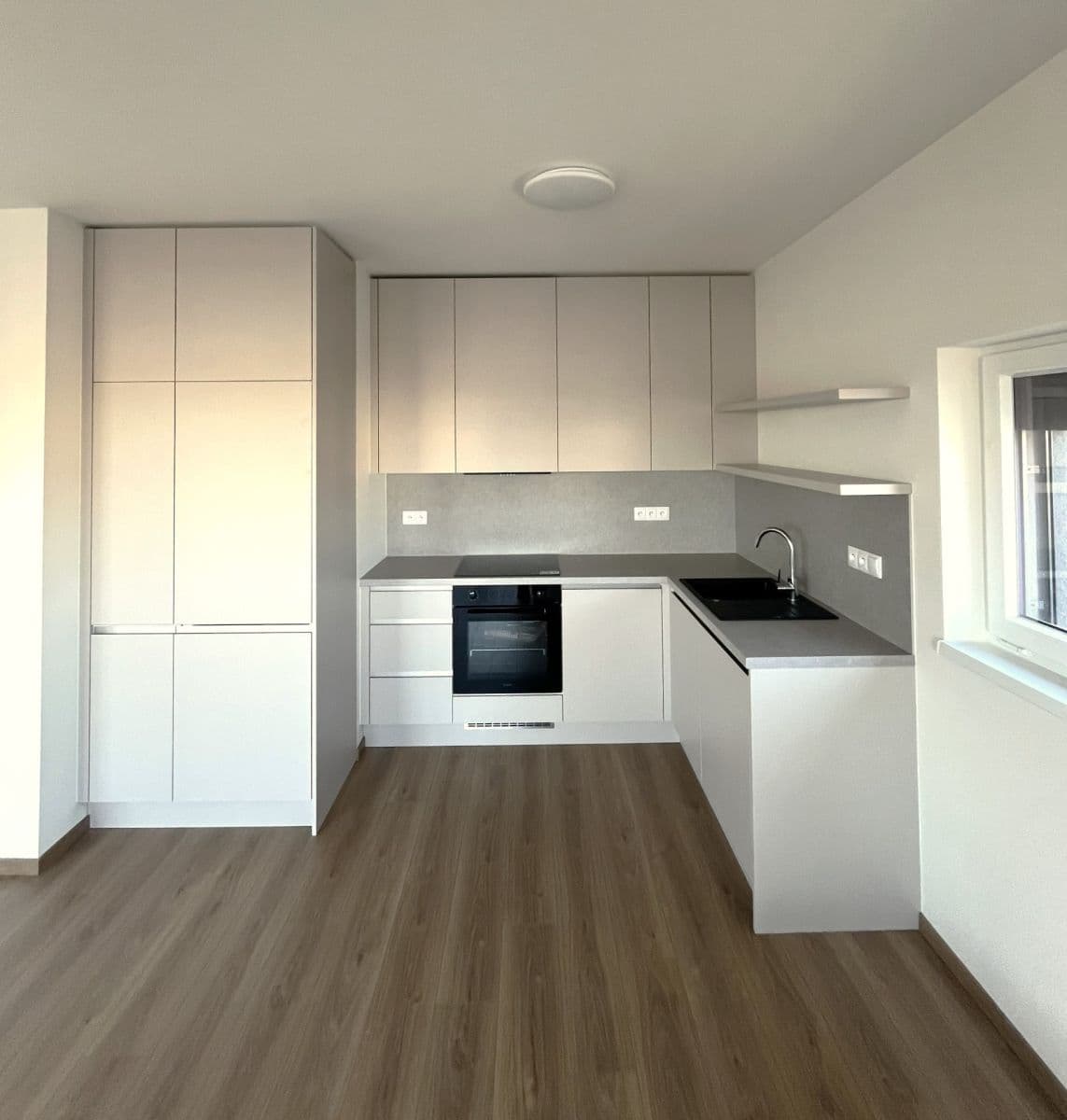 Pronájem bytu 2+kk 67 m², Gerstelova, Praha, Praha Pronájem bytu 2+kk 67 m², Gerstelova, Praha, Praha