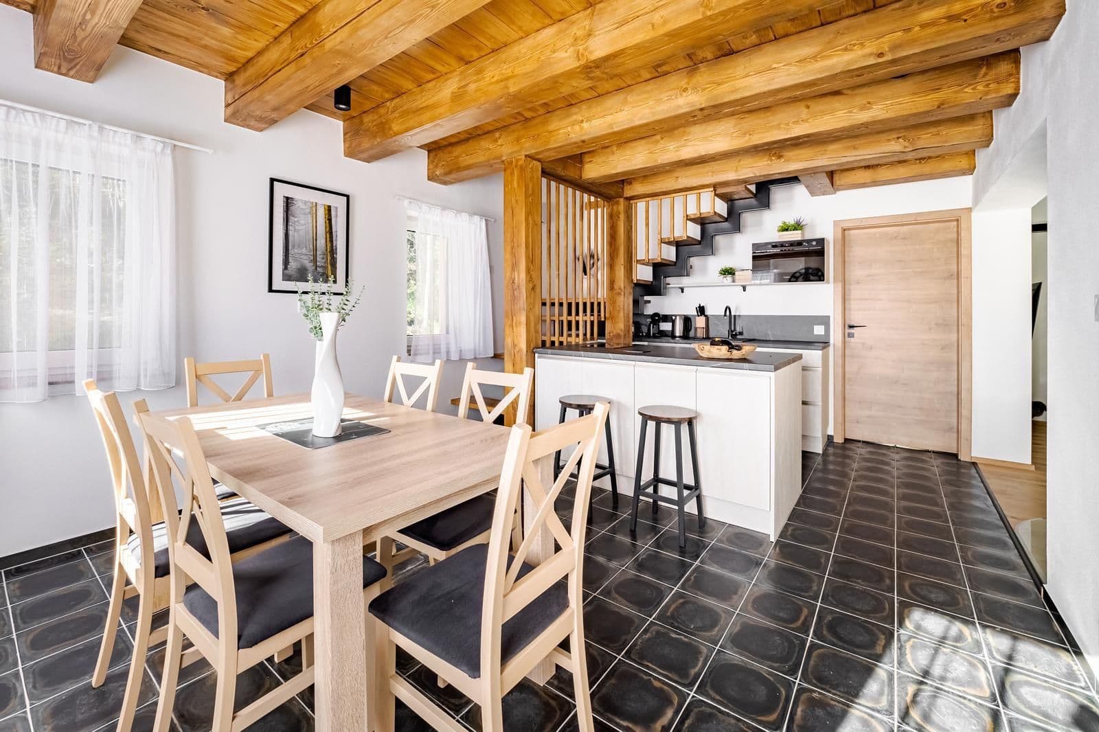 Prodej domu 154 m², pozemek 1.300 m², Horní Planá, Jihočeský kraj Prodej domu 154 m², pozemek 1.300 m², Horní Planá, Jihočeský kraj