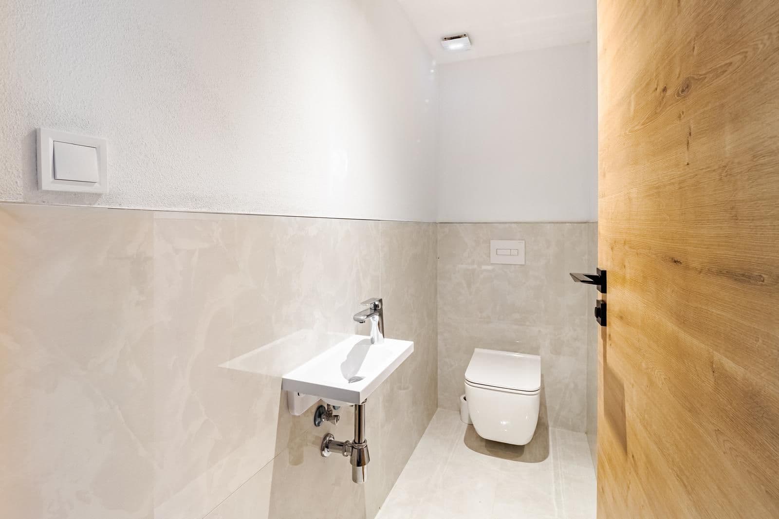 Prodej domu 154 m², pozemek 1.300 m², Horní Planá, Jihočeský kraj Prodej domu 154 m², pozemek 1.300 m², Horní Planá, Jihočeský kraj