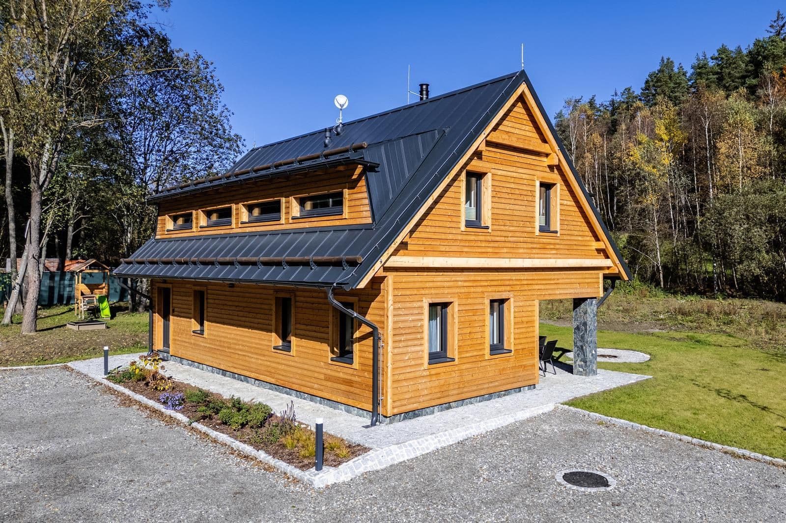 Prodej domu 154 m², pozemek 1.300 m², Horní Planá, Jihočeský kraj Prodej domu 154 m², pozemek 1.300 m², Horní Planá, Jihočeský kraj