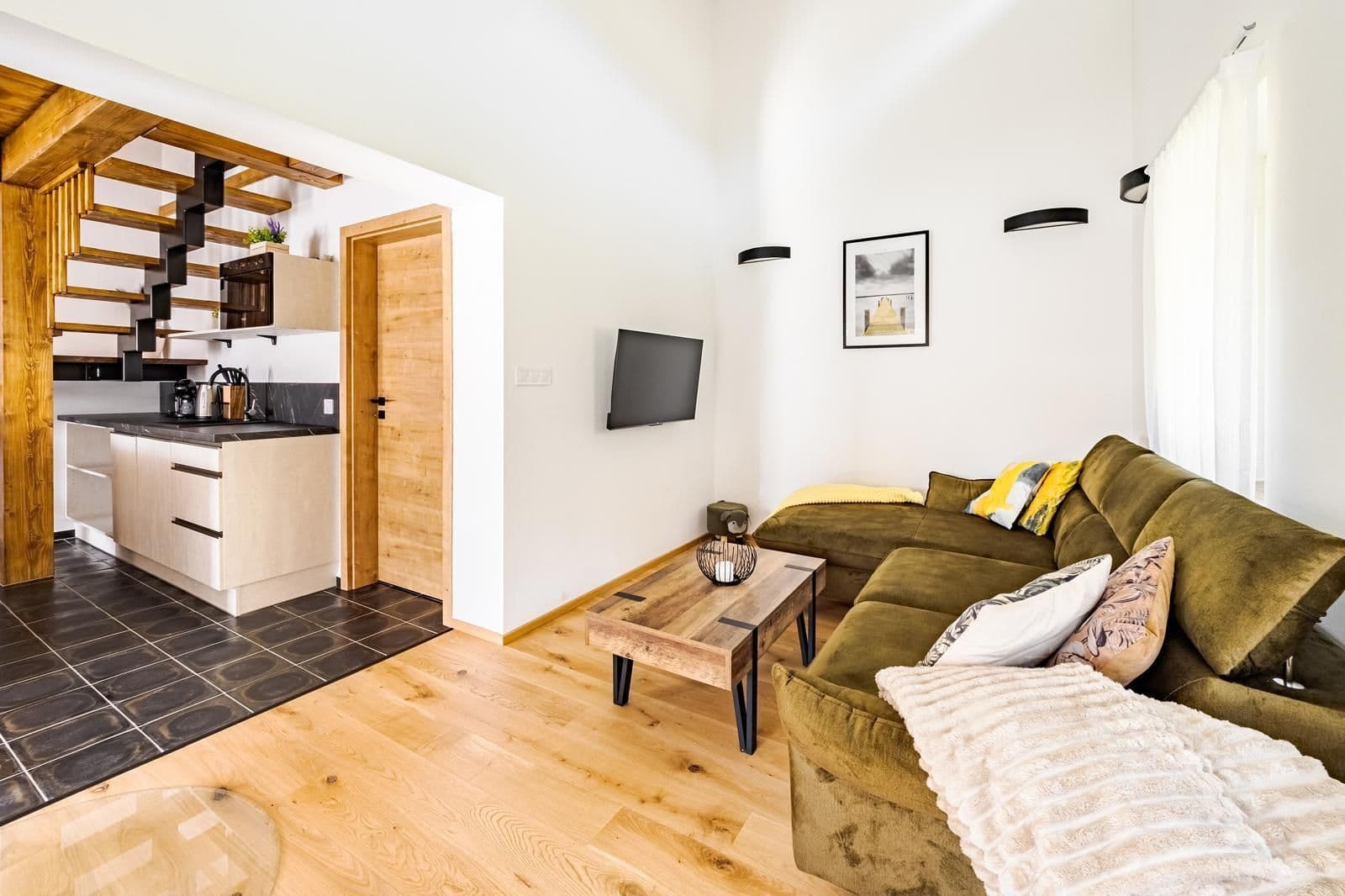 Prodej domu 154 m², pozemek 1.300 m², Horní Planá, Jihočeský kraj Prodej domu 154 m², pozemek 1.300 m², Horní Planá, Jihočeský kraj