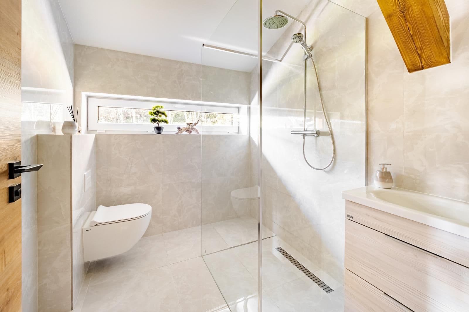 Prodej domu 154 m², pozemek 1.300 m², Horní Planá, Jihočeský kraj Prodej domu 154 m², pozemek 1.300 m², Horní Planá, Jihočeský kraj