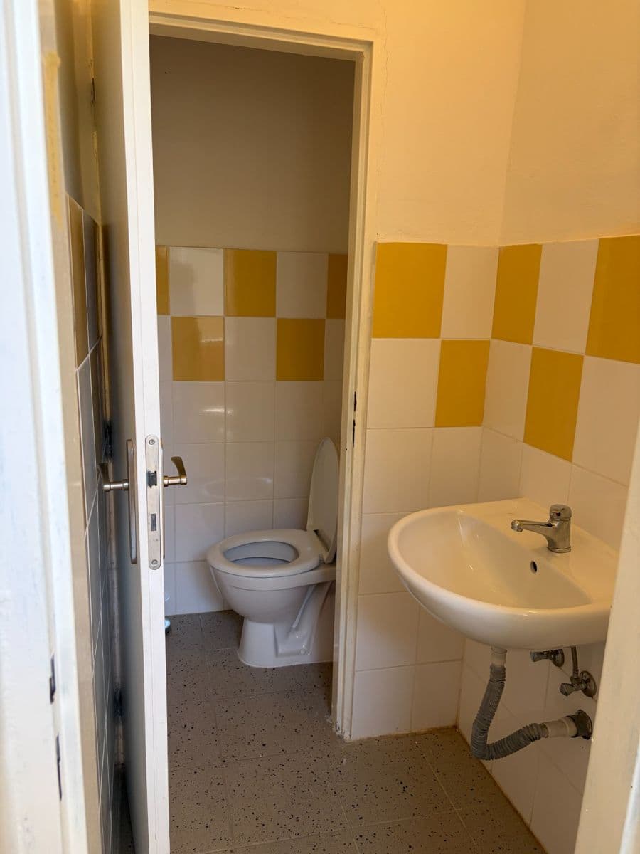 Pronájem nebytového prostoru 13 m², Synkova, Brno, Jihomoravský kraj Pronájem nebytového prostoru 13 m², Synkova, Brno, Jihomoravský kraj