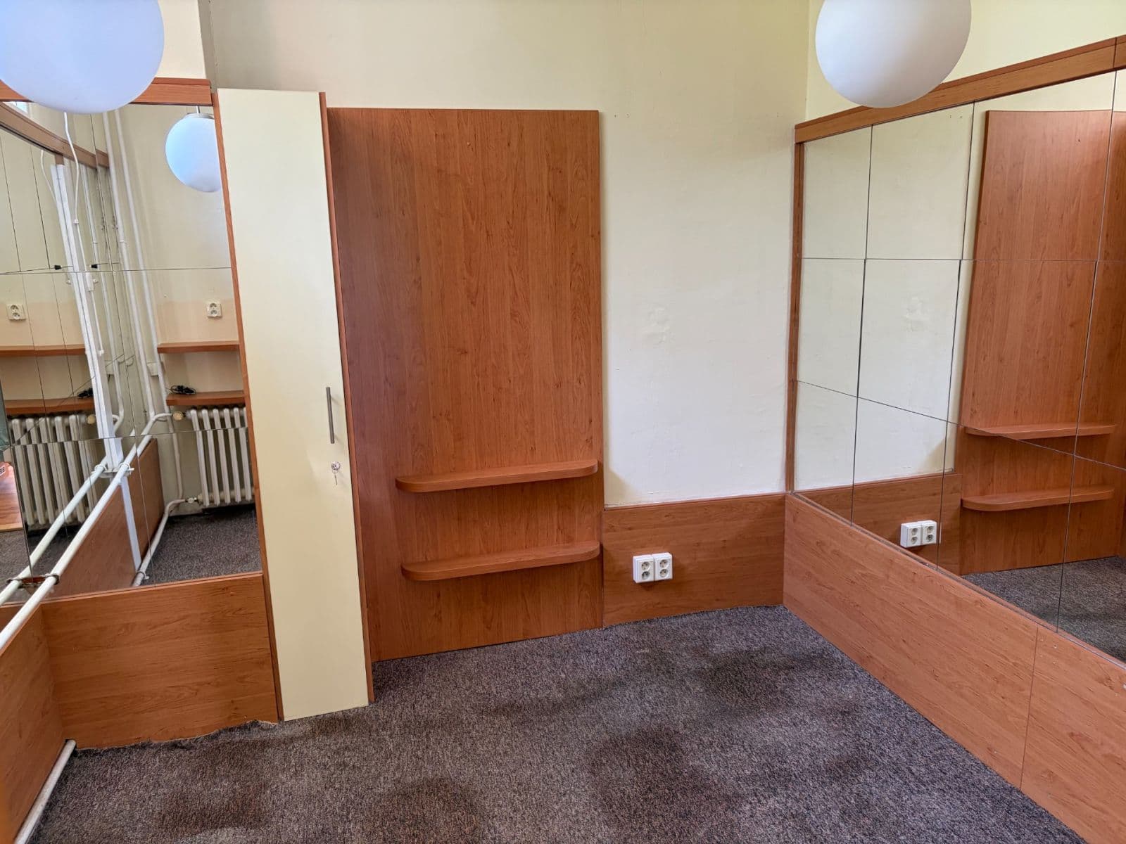 Pronájem nebytového prostoru 13 m², Synkova, Brno, Jihomoravský kraj Pronájem nebytového prostoru 13 m², Synkova, Brno, Jihomoravský kraj