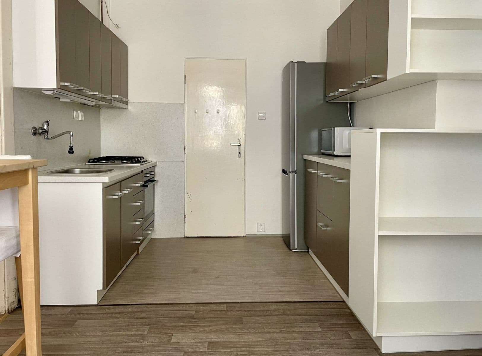 Pronájem bytu 1+1 42 m², Jugoslávských partyzánů, Praha, Praha Pronájem bytu 1+1 42 m², Jugoslávských partyzánů, Praha, Praha