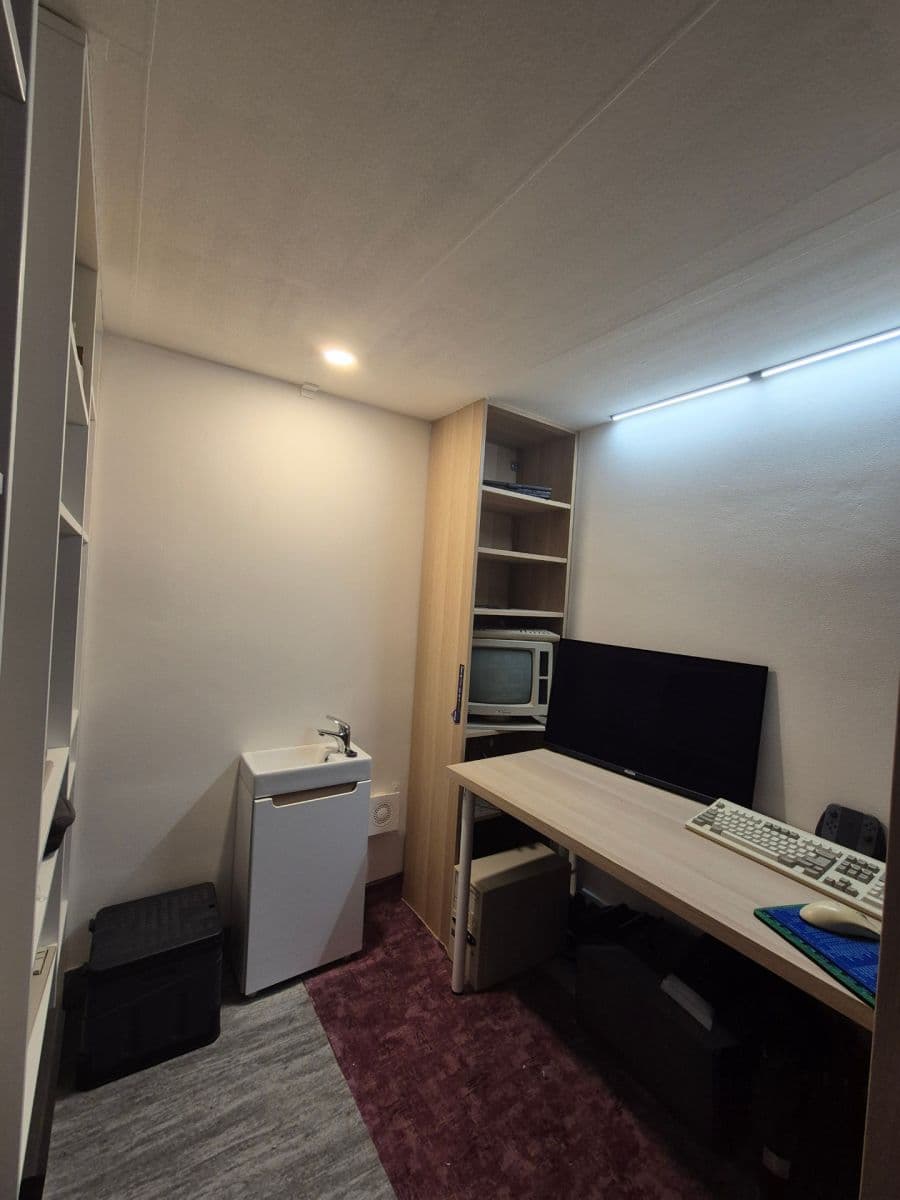 Prodej nebytového prostoru 5 m², Ruská, Praha, Praha Prodej nebytového prostoru 5 m², Ruská, Praha, Praha