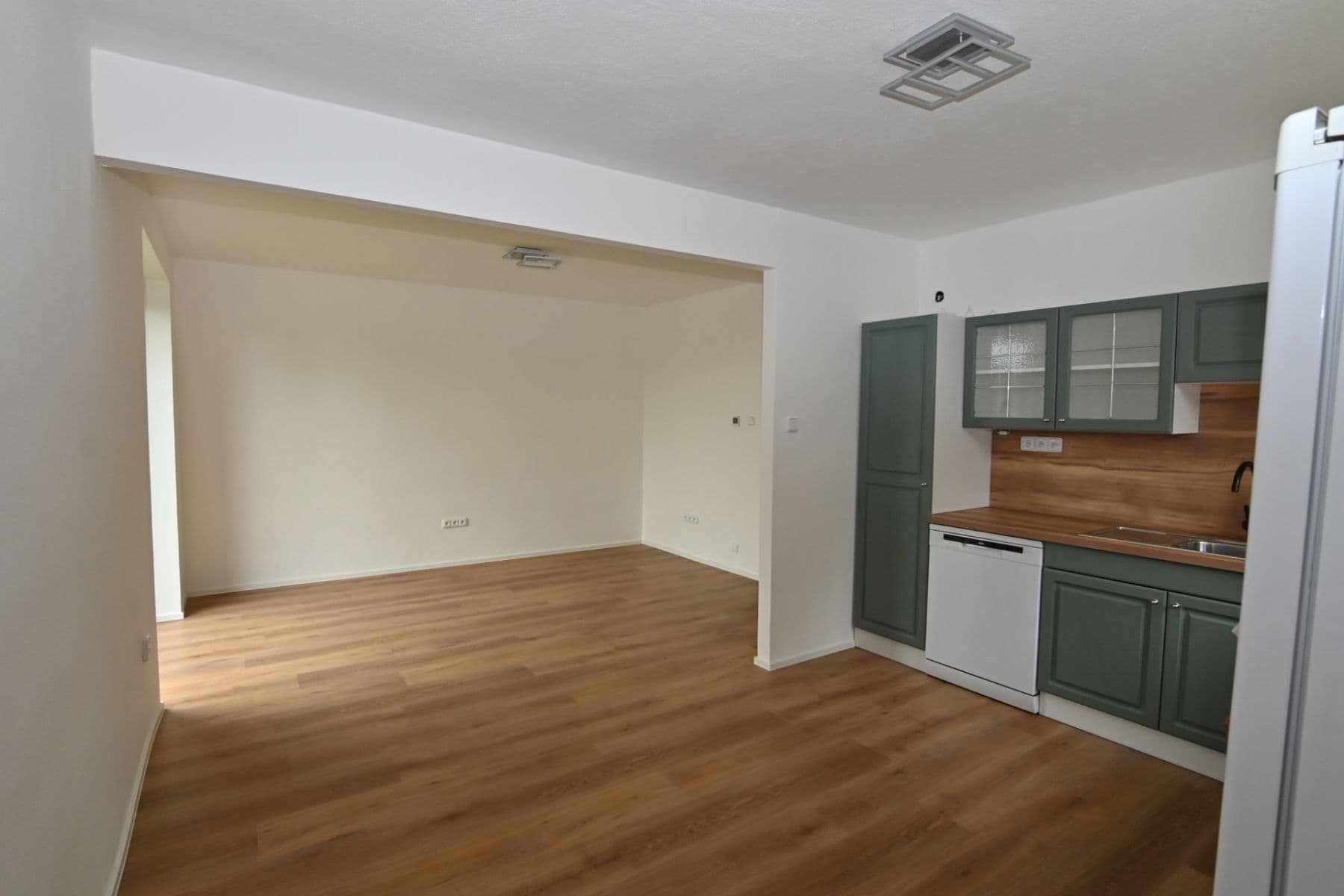 Pronájem bytu 2+kk 85 m², Měšťanská, Brno, Jihomoravský kraj Pronájem bytu 2+kk 85 m², Měšťanská, Brno, Jihomoravský kraj