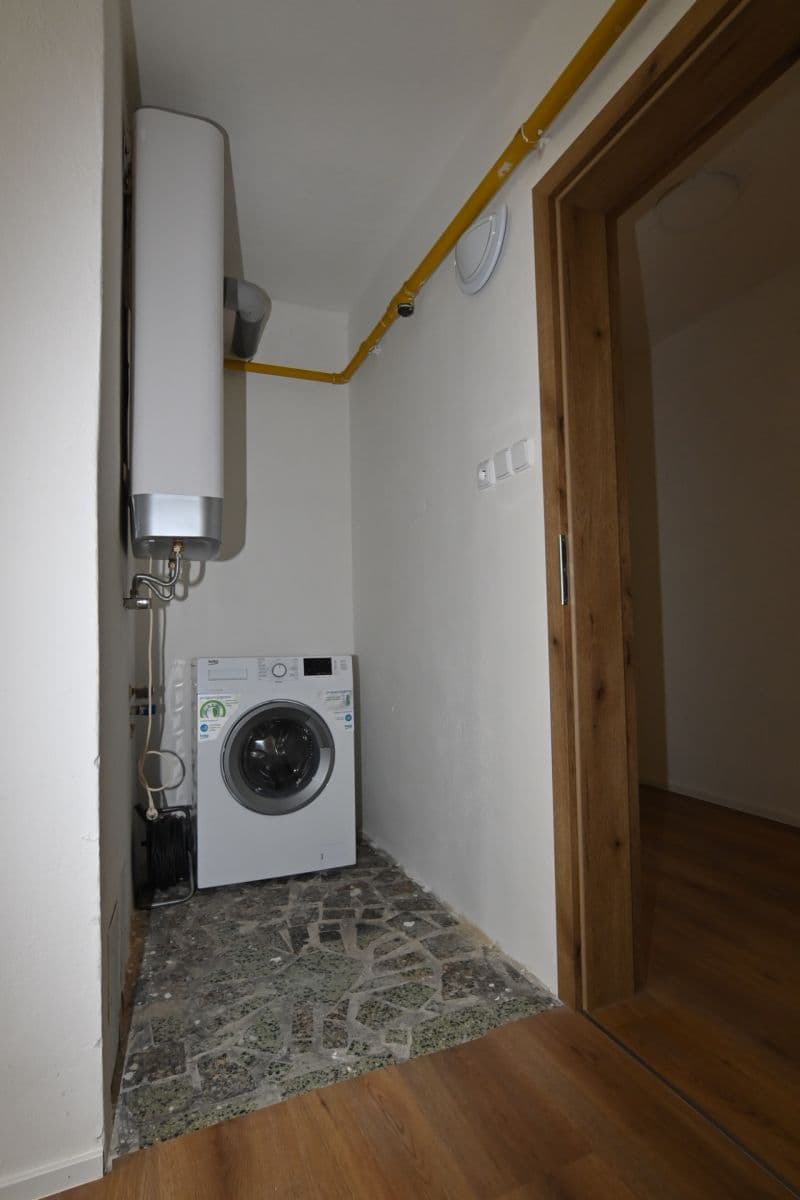 Pronájem bytu 2+kk 85 m², Měšťanská, Brno, Jihomoravský kraj Pronájem bytu 2+kk 85 m², Měšťanská, Brno, Jihomoravský kraj